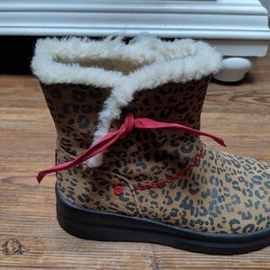 New UGGs Cheetah Print
